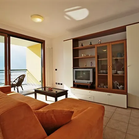 Il Maggiore Apartment *